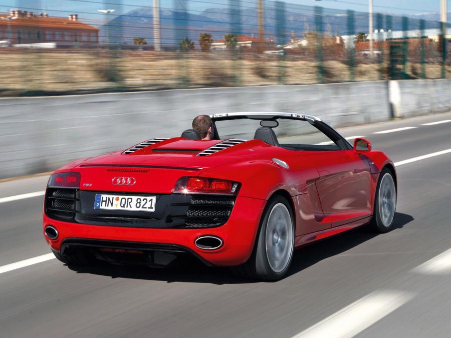  Audi R8 Spyder 5.2 FSI Quattro 2010 года  (WW) (фото 41 из 79)